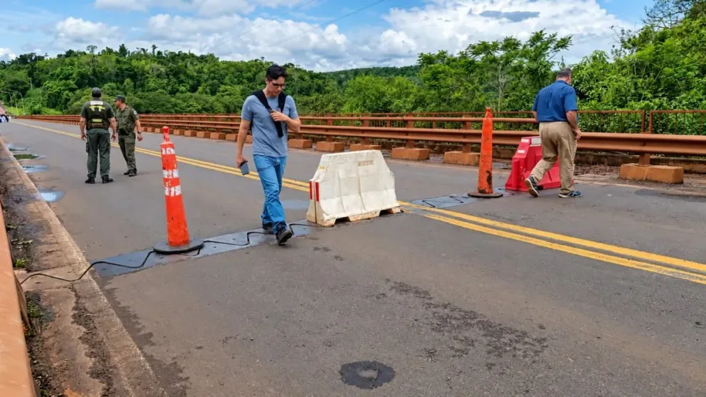 Cupos de combustible en Montecarlo por la crecida y el corte del tránsito en la Ruta Nacional 12